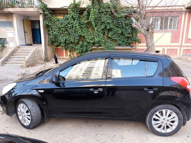 Hyundai i20 2009, 240,000 km - 1.6 л - Bakı