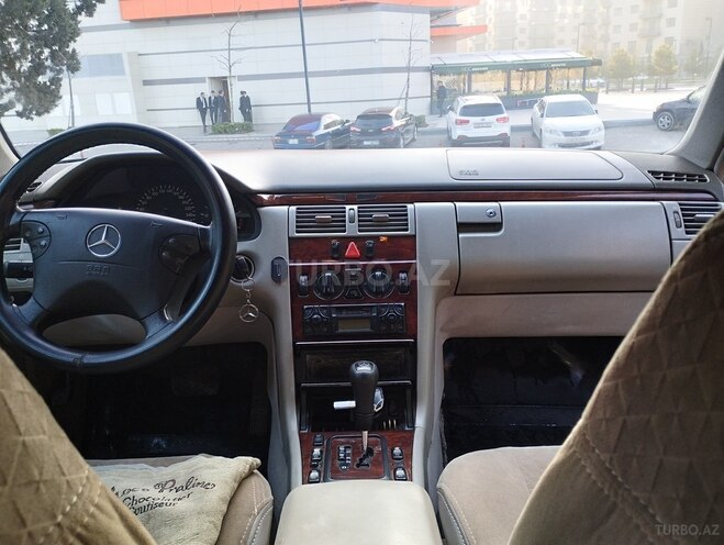 Mercedes E 220 d 4MATIC 2000, 295,256 km - 2.2 л - Bakı