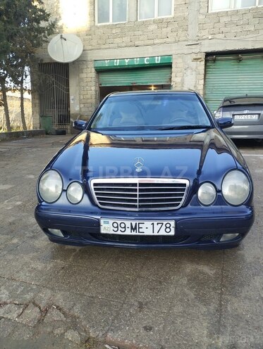 Mercedes E 220 d 4MATIC 2000, 295,256 km - 2.2 л - Bakı