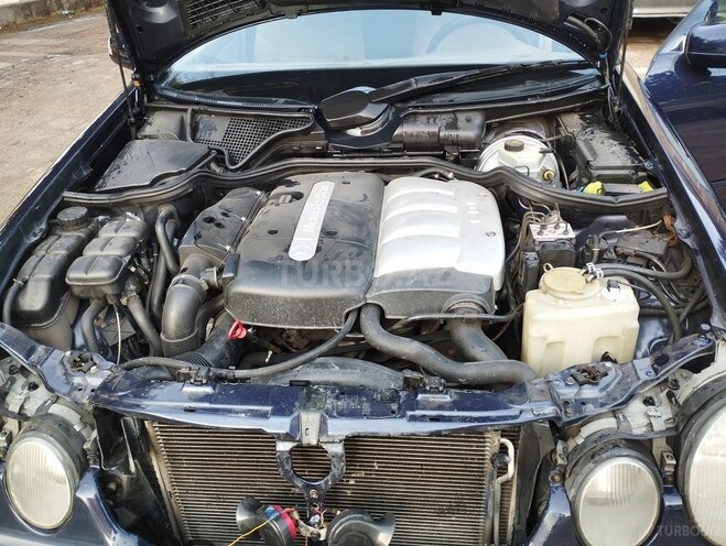 Mercedes E 220 d 4MATIC 2000, 295,256 km - 2.2 л - Bakı