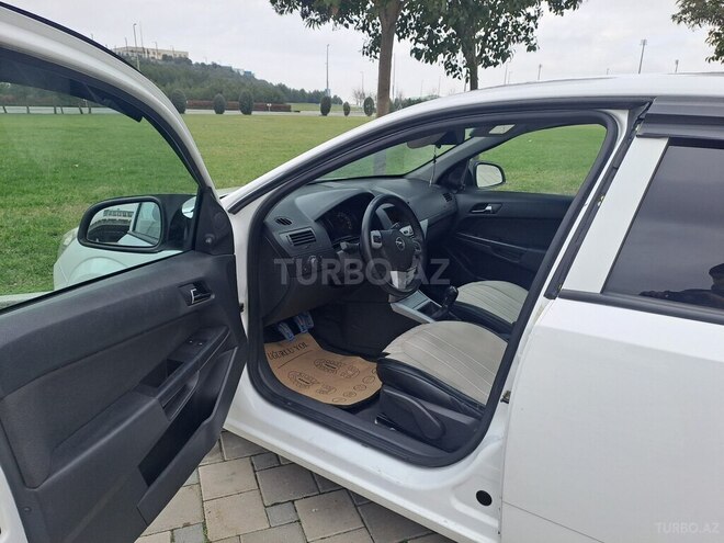 Opel Astra 2010, 205,500 km - 1.4 l - Bakı