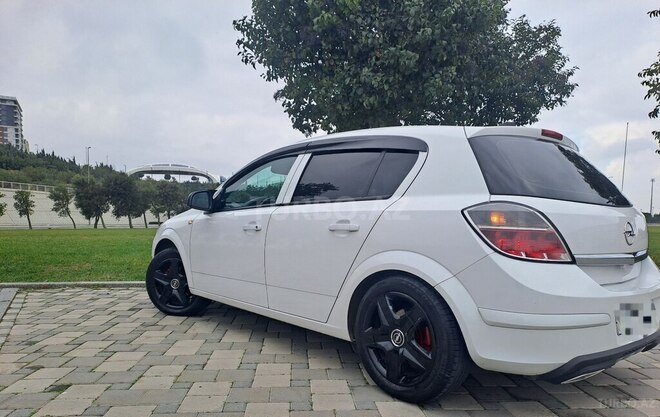 Opel Astra 2010, 205,500 km - 1.4 l - Bakı
