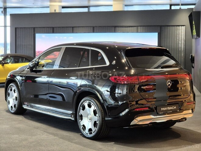 Mercedes-Maybach EQS 680 4MATIC SUV-3
