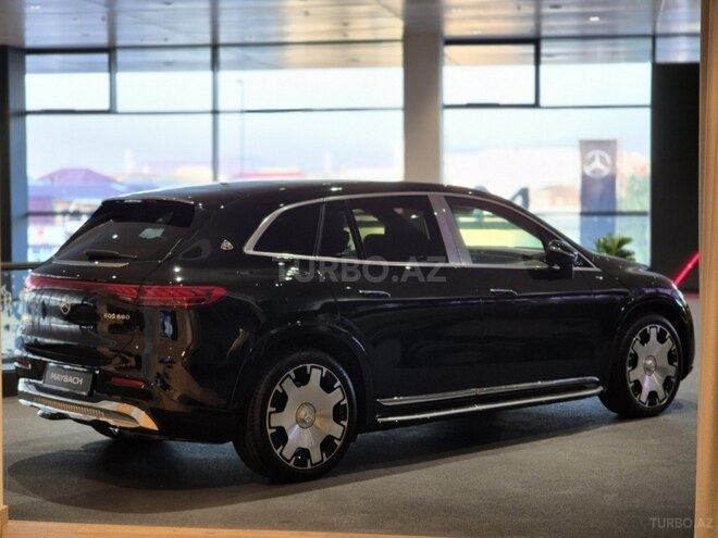 Mercedes-Maybach EQS 680 4MATIC SUV-4