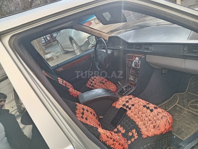 Mercedes E 250 1994, 434,262 km - 2.5 l - Bakı