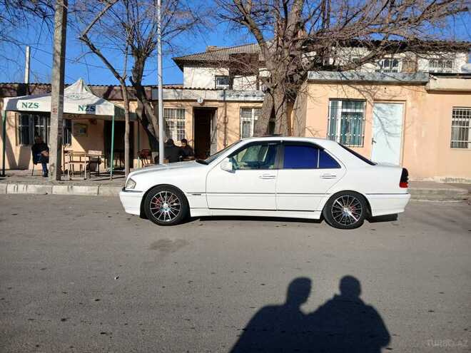 Mercedes C 230 1999, 257,000 km - 2.3 l - Yevlax