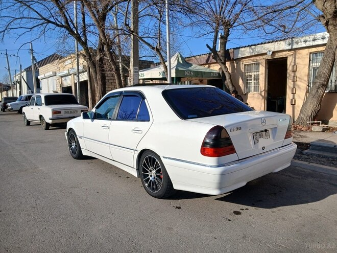 Mercedes C 230 1999, 257,000 km - 2.3 l - Yevlax