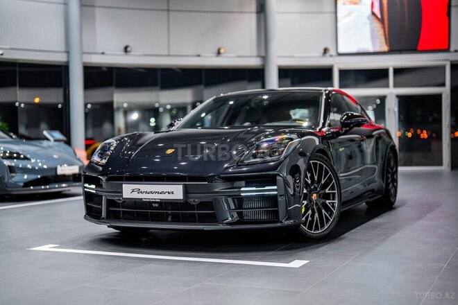 Porsche Panamera 4 E-Hybrid-1