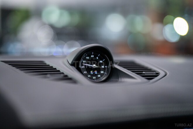 Porsche Panamera 4 E-Hybrid-15
