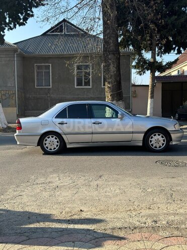 Mercedes C 230 2000, 267,413 km - 2.3 l - Göyçay