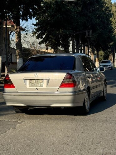 Mercedes C 230 2000, 267,413 km - 2.3 l - Göyçay