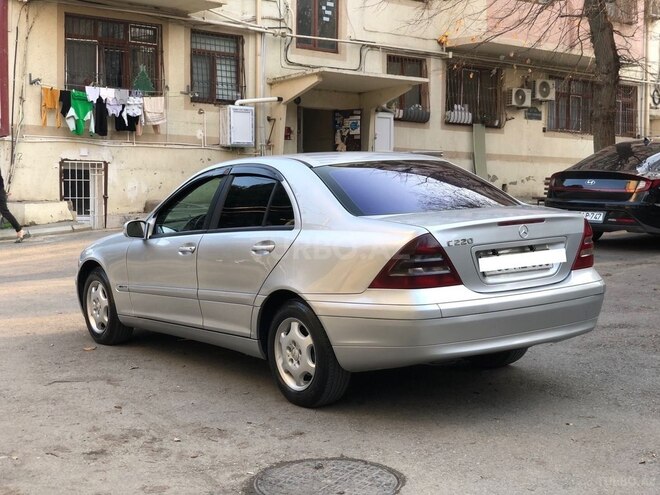 Mercedes C 220 d 2000, 399,234 km - 2.2 л - Bakı