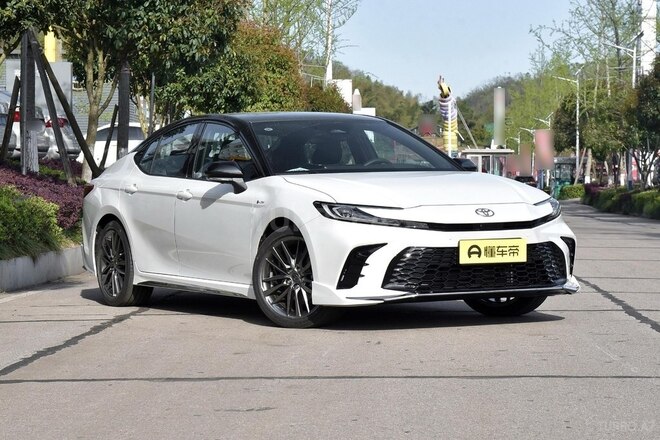 Toyota Camry-3