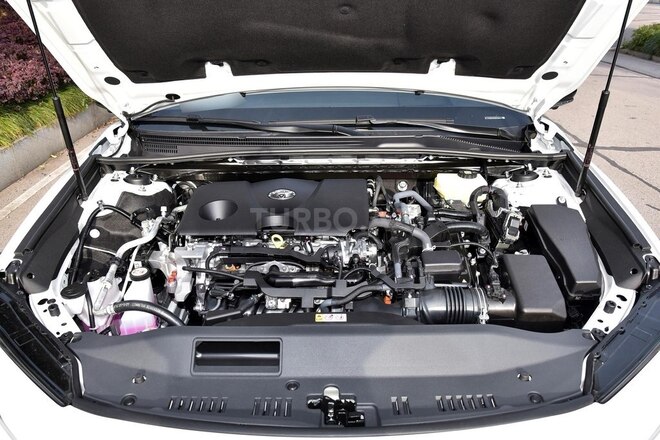Toyota Camry-6