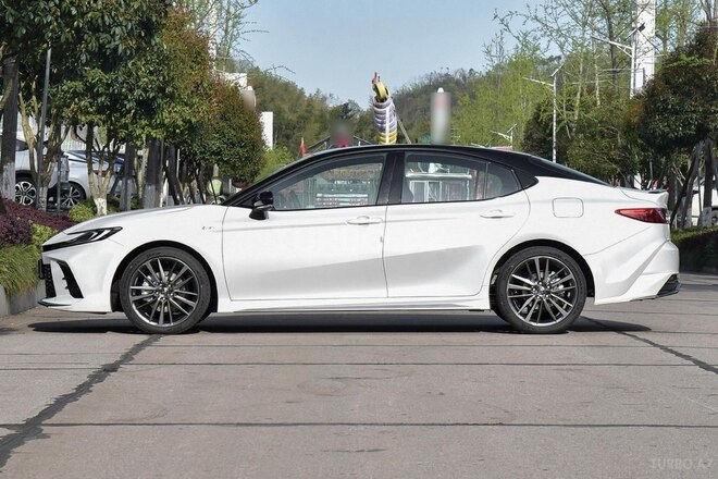 Toyota Camry-4