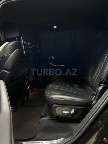 BMW X7-17