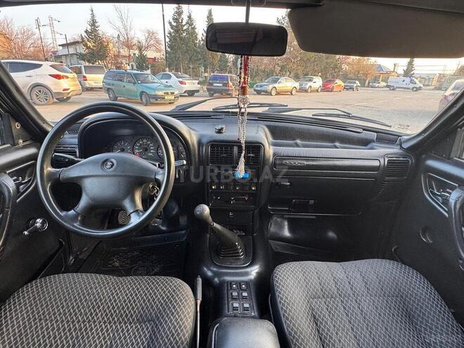 GAZ 31105 2004, 200,000 km - 2.3 l - Sumqayıt