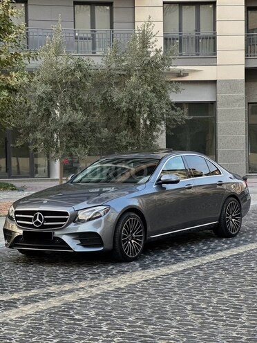 Mercedes E 220 d 2018, 168,000 km - 2.0 л - Bakı