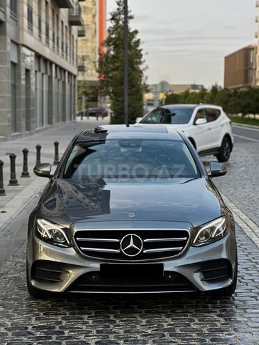 Mercedes E 220 d 2018, 168,000 km - 2.0 л - Bakı