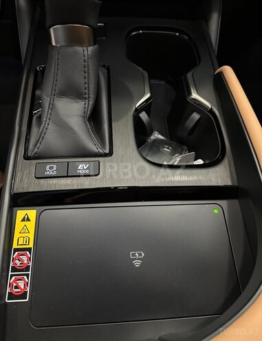 Lexus ES 300h 2023, 2,700 km - 2.5 l - Bakı