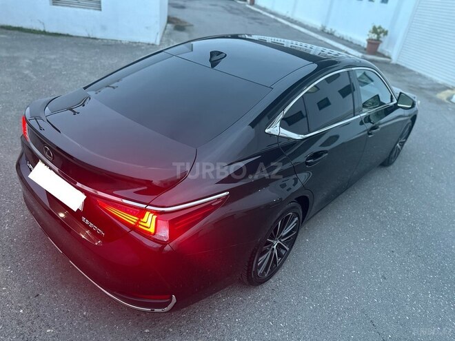 Lexus ES 300h 2023, 2,700 km - 2.5 l - Bakı