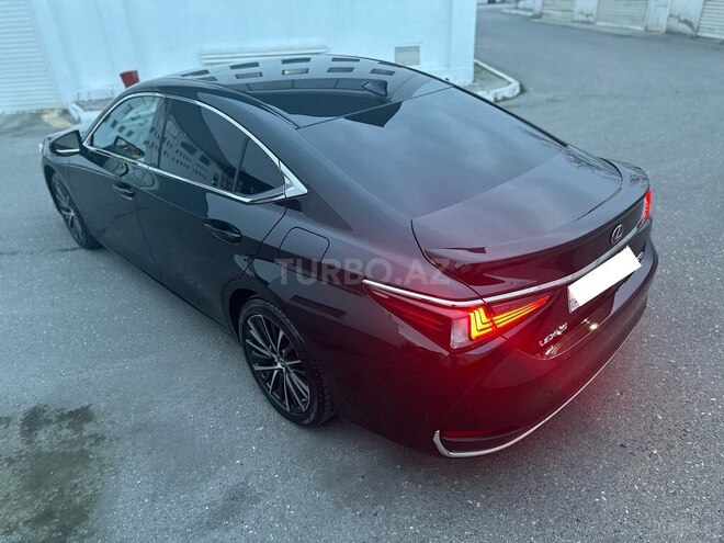 Lexus ES 300h 2023, 2,700 km - 2.5 l - Bakı