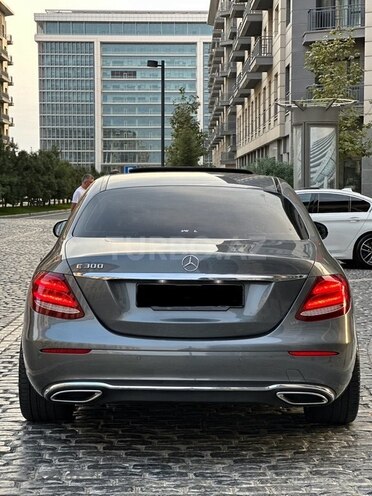 Mercedes E 220 d 2018, 168,000 km - 2.0 л - Bakı