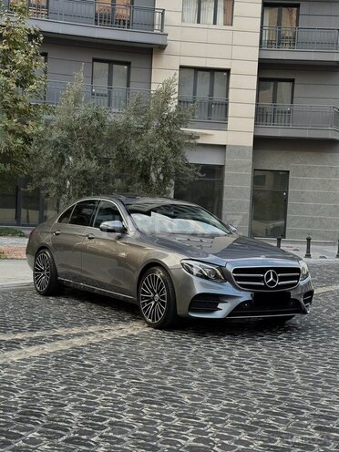 Mercedes E 220 d 2018, 168,000 km - 2.0 л - Bakı