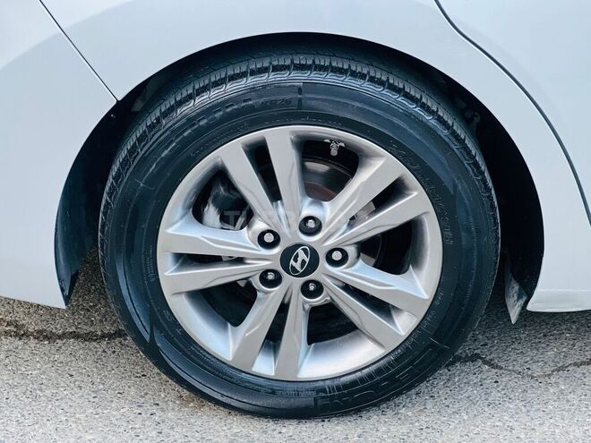 Hyundai Elantra 2018, 122,500 km - 2.0 l - Bakı