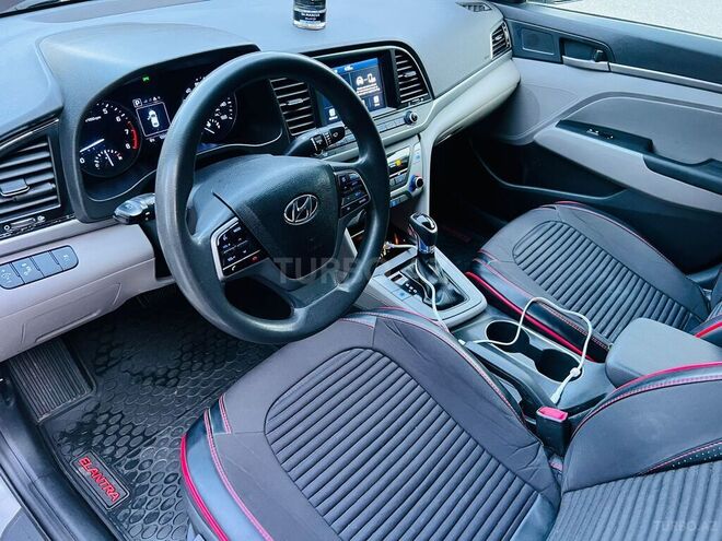 Hyundai Elantra 2018, 122,500 km - 2.0 l - Bakı