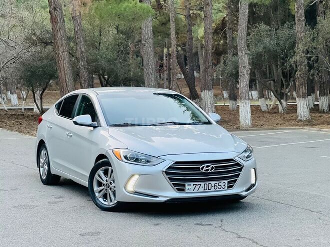 Hyundai Elantra 2018, 122,500 km - 2.0 l - Bakı