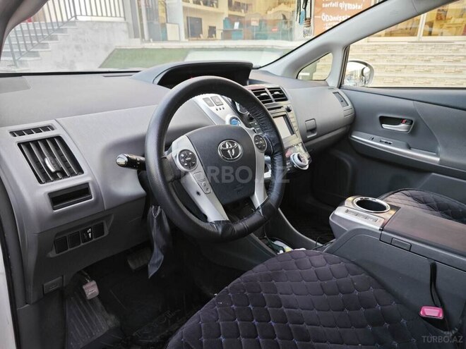 Toyota Prius V 2012, 205,000 km - 1.8 л - Gəncə