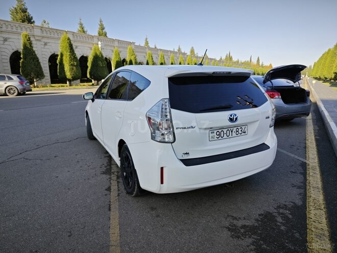 Toyota Prius V 2012, 205,000 km - 1.8 л - Gəncə