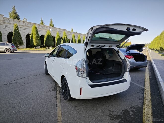 Toyota Prius V 2012, 205,000 km - 1.8 л - Gəncə