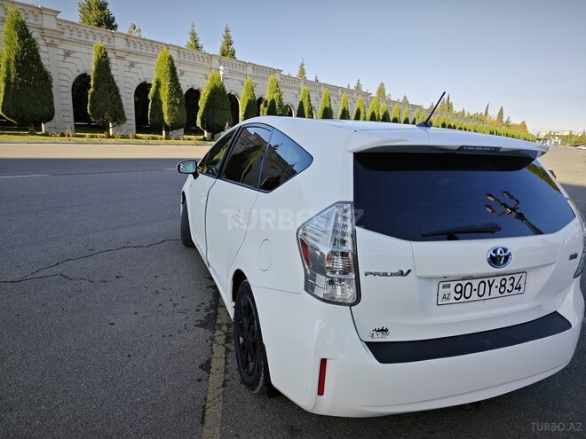 Toyota Prius V 2012, 205,000 km - 1.8 л - Gəncə