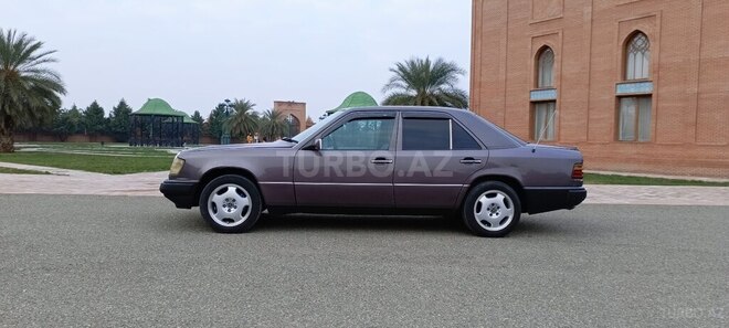 Mercedes 200 E 1993, 295,631 km - 2.0 л - Gəncə