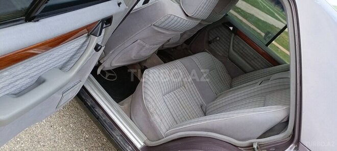 Mercedes 200 E 1993, 295,631 km - 2.0 л - Gəncə
