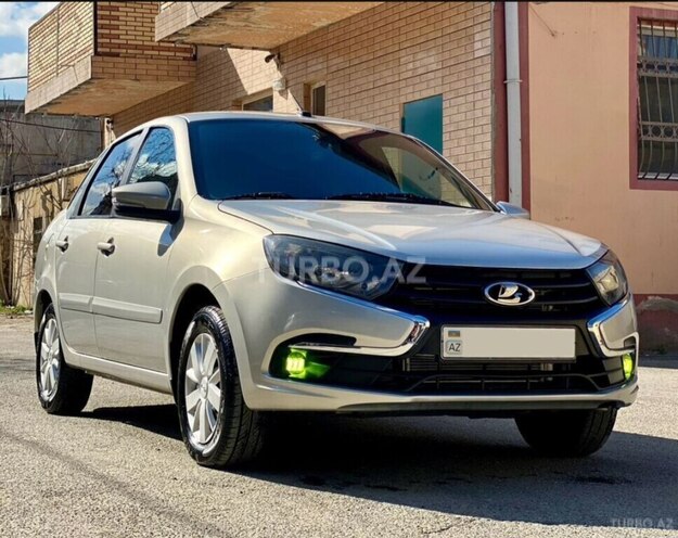 LADA (VAZ) Granta 2018, 97,000 km - 1.6 л - Salyan