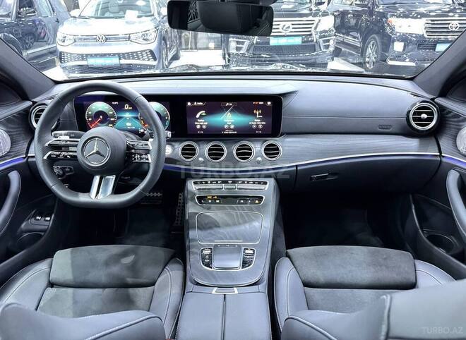 Mercedes E 300 e-8