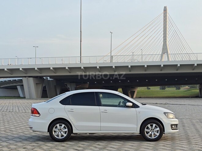 Volkswagen Polo 2015, 143,243 km - 1.6 l - Bakı