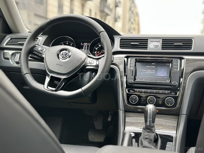 Volkswagen Passat 2017, 45,000 km - 1.8 l - Bakı