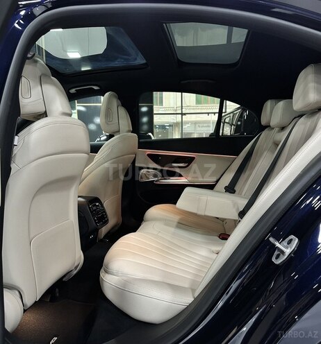 Mercedes E 350 e-15