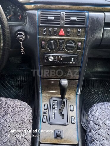 Mercedes E 230 1997, 402,638 km - 2.3 l - Bakı