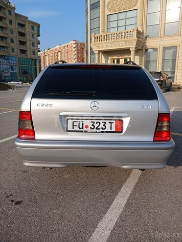 Mercedes C 220 d 2000, 350,000 km - 2.2 l - Xırdalan