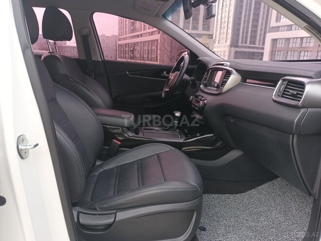 Kia Sorento-11