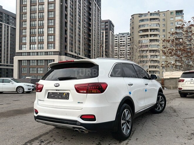 Kia Sorento-2