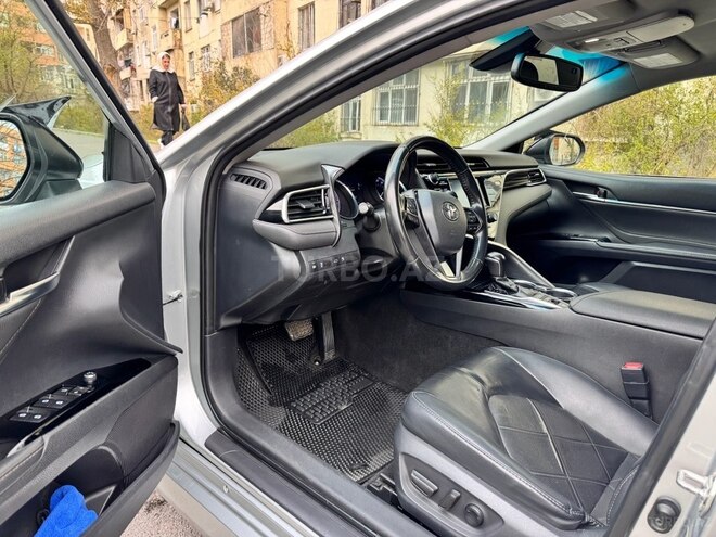 Toyota Camry-11