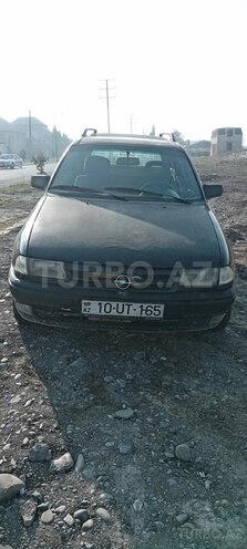 Opel Astra 1994, 100,000 km - 2.0 l - Yevlax