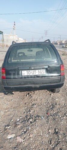 Opel Astra 1994, 100,000 km - 2.0 l - Yevlax