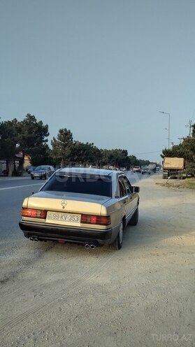 Mercedes 190 1990, 360,000 km - 2.0 л - Astara